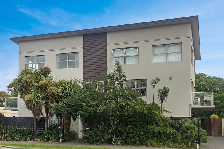 Photo of property in 9a Burlington Street, Sydenham, Christchurch, 8023