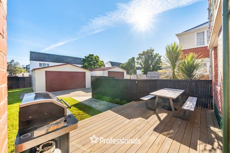 Photo of property in 215 Knights Road, Hutt Central, Lower Hutt, 5011