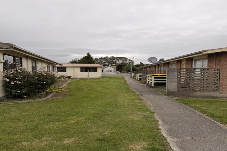 Photo of property in 1-12/71 Main Street, Mataura, 9712