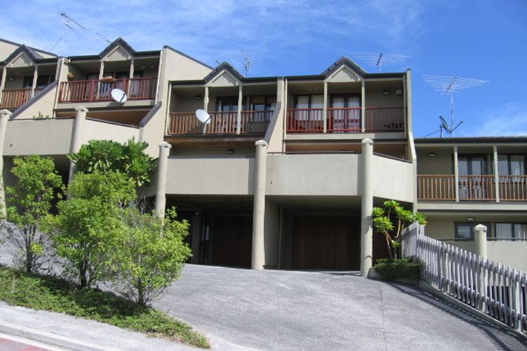 Photo of property in 1/7 Pannill Place, Oteha, Auckland, 0632