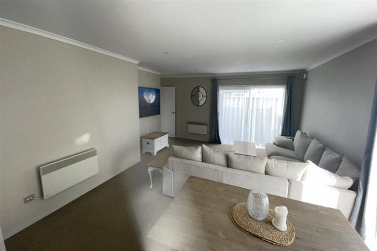 Photo of property in 215 Wainui Road, Silverdale, 0932