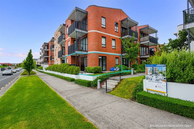 Photo of property in 3/81g Mapou Road, Hobsonville, Auckland, 0616