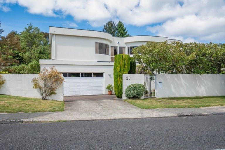Photo of property in 25 Hawai Street, Two Mile Bay, Taupo, 3330