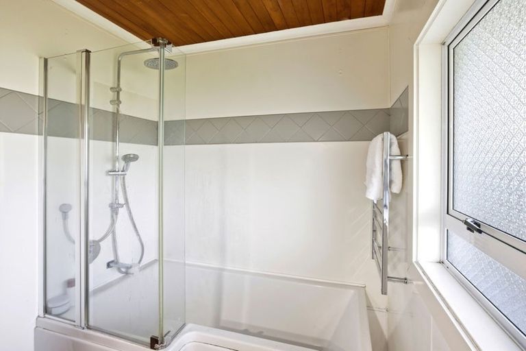 Photo of property in 105 Royal Park Drive, Parklands, Christchurch, 8083