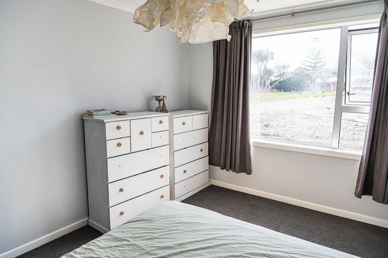 Photo of property in 26 Jillett Street, Titahi Bay, Porirua, 5022