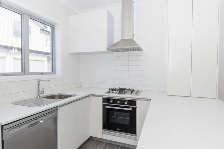 Photo of property in 2/12 The Strand, Wainuiomata, Lower Hutt, 5014