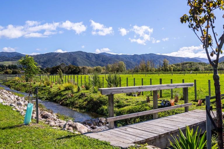 Photo of property in 50 Flax Cutter Lane, Woodside, Greytown, 5794