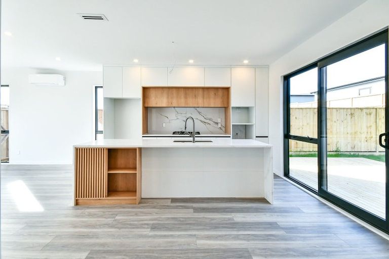 Photo of property in 17 Wagyu Lane, Karaka, 2580