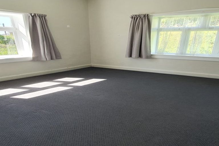 Photo of property in 196 Rongotai Road, Rongotai, Wellington, 6022