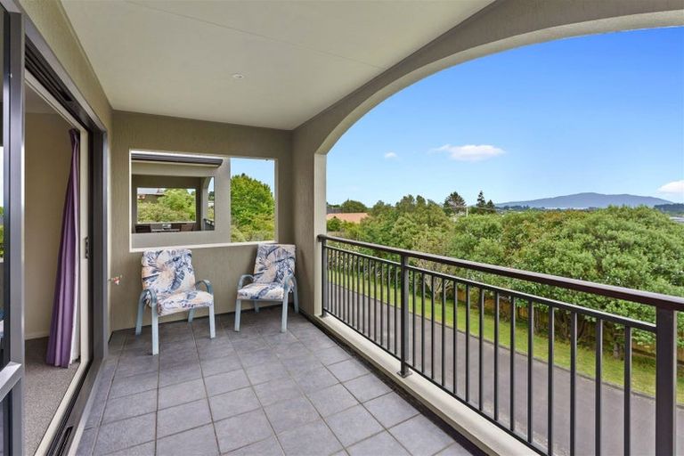 Photo of property in 37 Huia Street, Waikanae, 5036