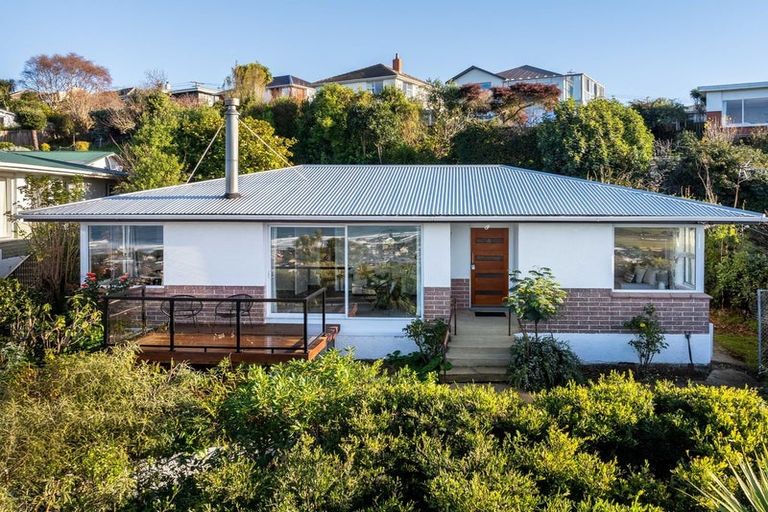 Photo of property in 14 Seaview Terrace, Kew, Dunedin, 9012