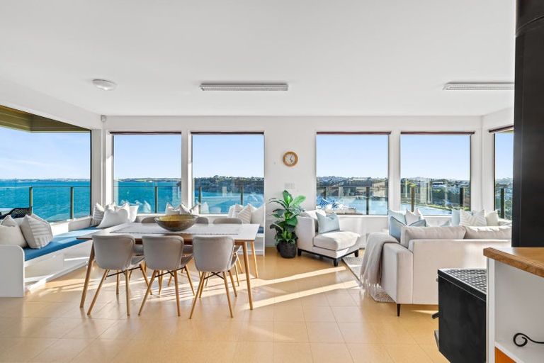 Photo of property in 52 Beauvoir Avenue, Matakatia, Whangaparaoa, 0930