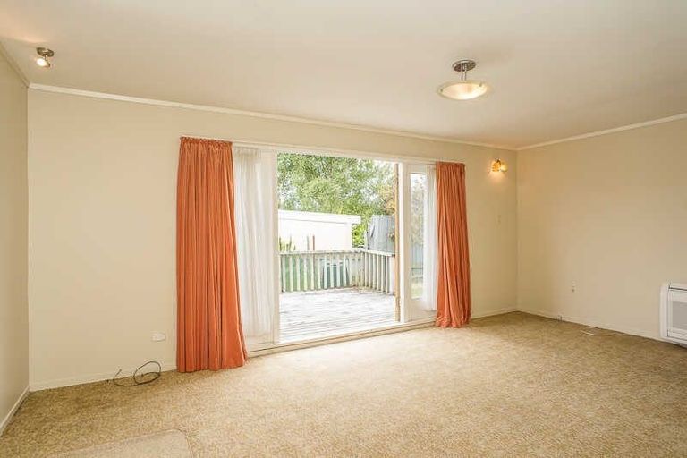 Photo of property in 2 Lorien Court, Raumati Beach, Paraparaumu, 5032