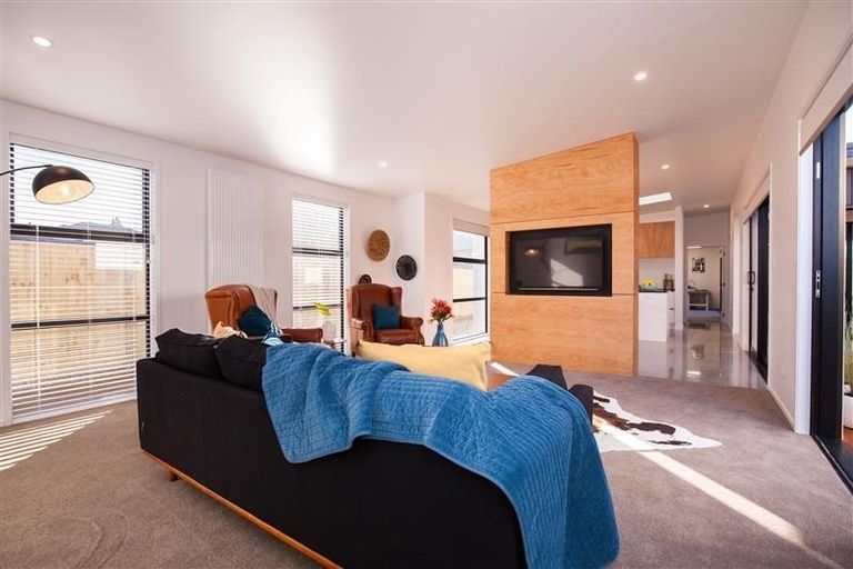Photo of property in 41 Cyrus Street, Whalers Gate, New Plymouth, 4310