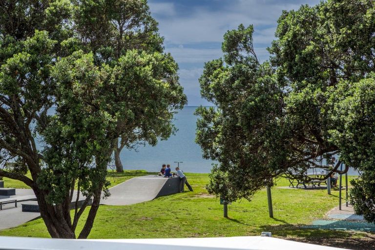 Photo of property in Ocean Breeze Apts, 4107/87 Clyde Road, Browns Bay, Auckland, 0630