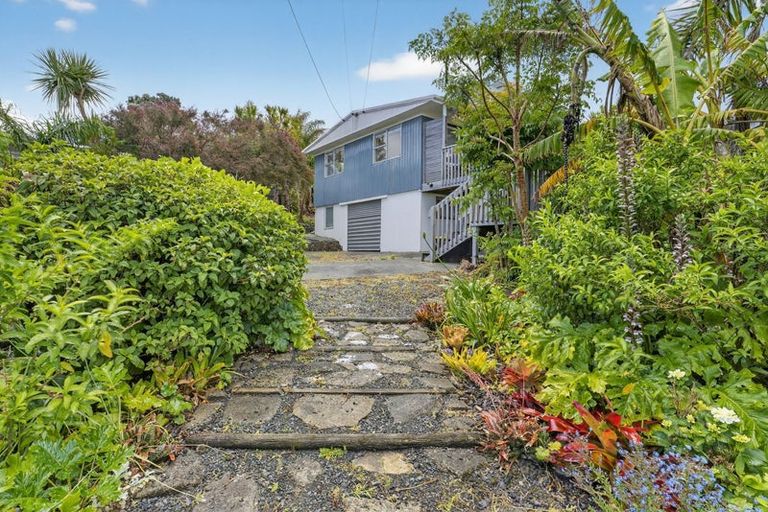 Photo of property in 11 Kendale Drive, Leigh, 0985