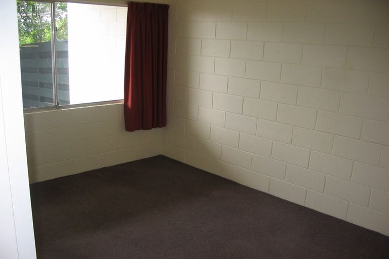 Photo of property in 2/219 Grant Road, Thorndon, Wellington, 6011