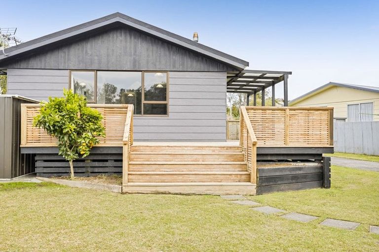 Photo of property in 34 Kowhai Street, Inglewood, 4330