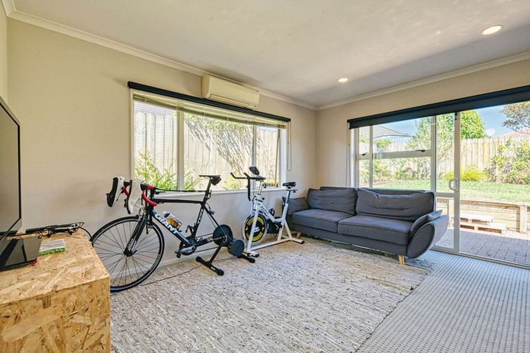 Photo of property in 10 Glencullen Place, Dannemora, Auckland, 2016