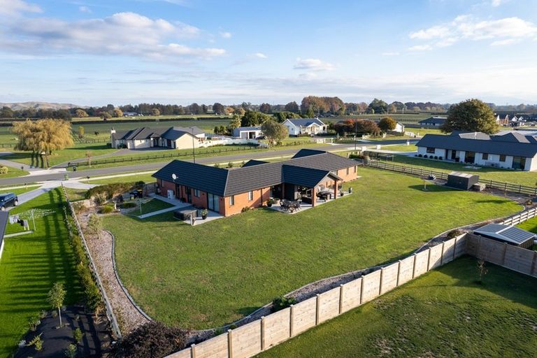 Photo of property in 43 Seachange Drive, Leamington, Cambridge, 3432