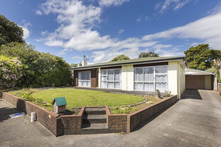 Photo of property in 37 Waterloo Crescent, Hokowhitu, Palmerston North, 4410
