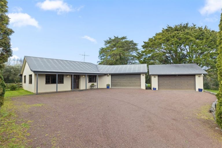 Photo of property in 36 Awaroa Stream Drive, Waiuku, 2123