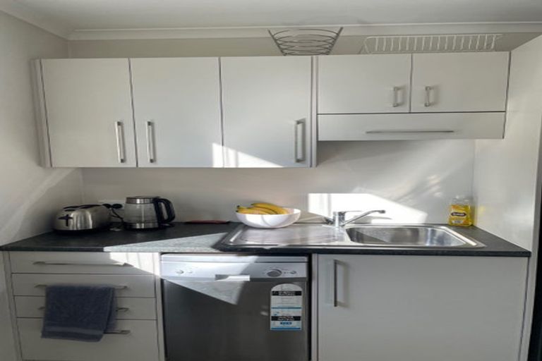 Photo of property in 39 Norwich Street, Wilton, Wellington, 6012