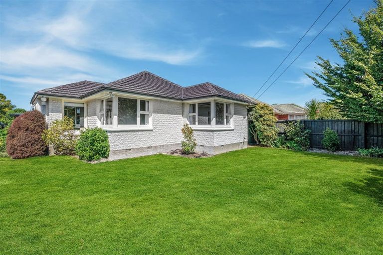 Photo of property in 9 Solway Avenue, Ilam, Christchurch, 8041
