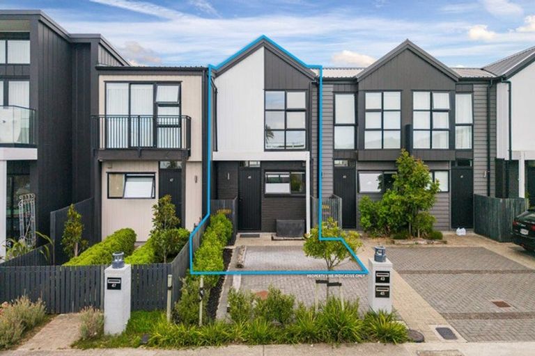 Photo of property in 45 Treloar Crescent, Hobsonville, Auckland, 0616