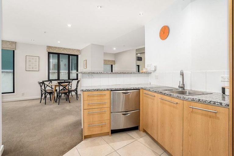 Photo of property in Kate Sheppard Apartments, 5j/42 Molesworth Street, Thorndon, Wellington, 6011