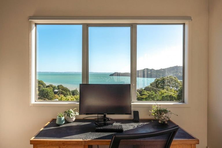 Photo of property in 12 Makora Avenue, Oneroa, Waiheke Island, 1081