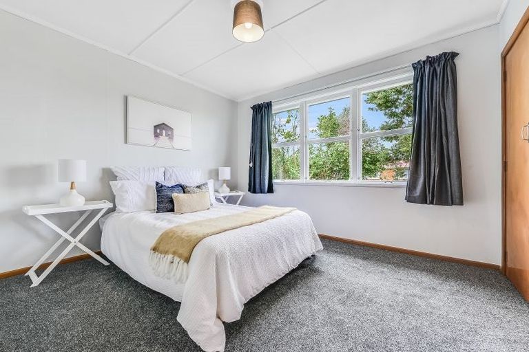 Photo of property in 5 Cricket Place, Melville, Hamilton, 3206