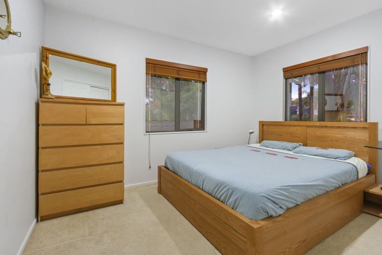 Photo of property in 8 Monkton Close, Greenhithe, Auckland, 0632