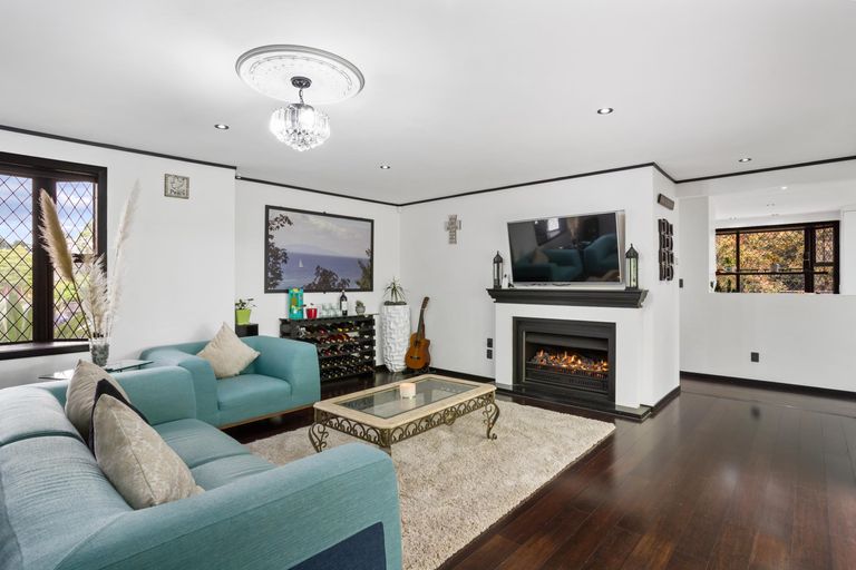 Photo of property in 6 Carnoustie Drive, Wattle Downs, Auckland, 2103
