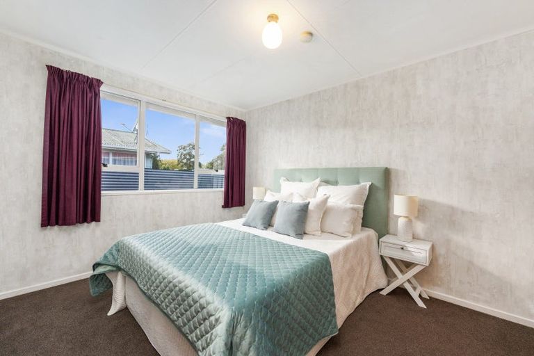 Photo of property in 26 Halswell Crescent, Westbrook, Palmerston North, 4412