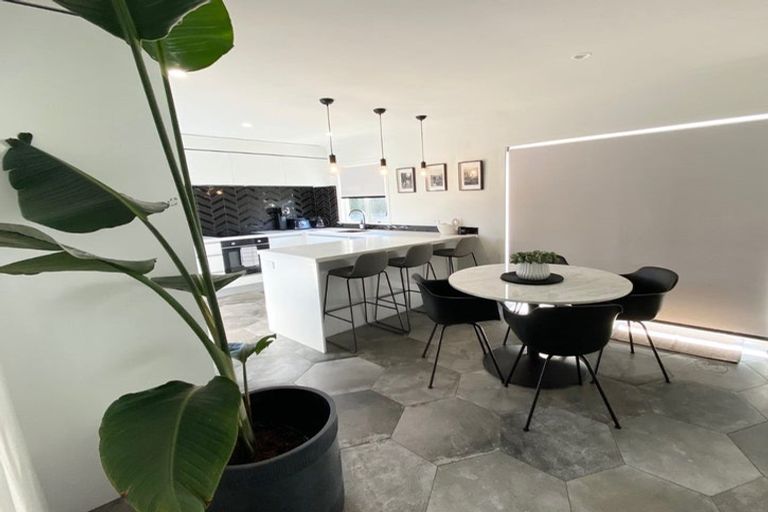 Photo of property in 65 Govett Avenue, Frankleigh Park, New Plymouth, 4310