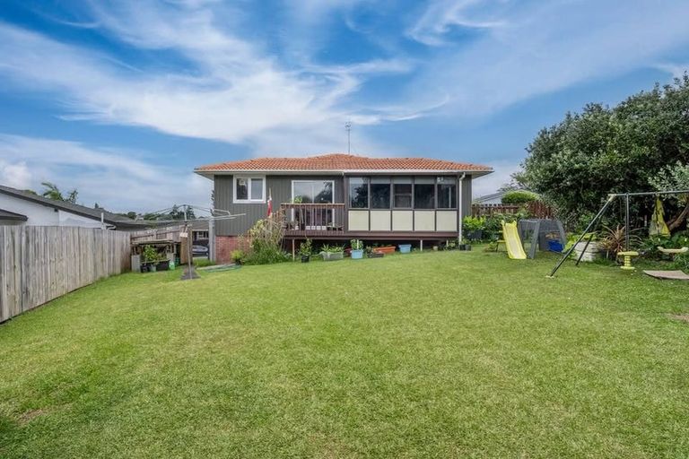 Photo of property in 46 Advene Road, Cockle Bay, Auckland, 2014