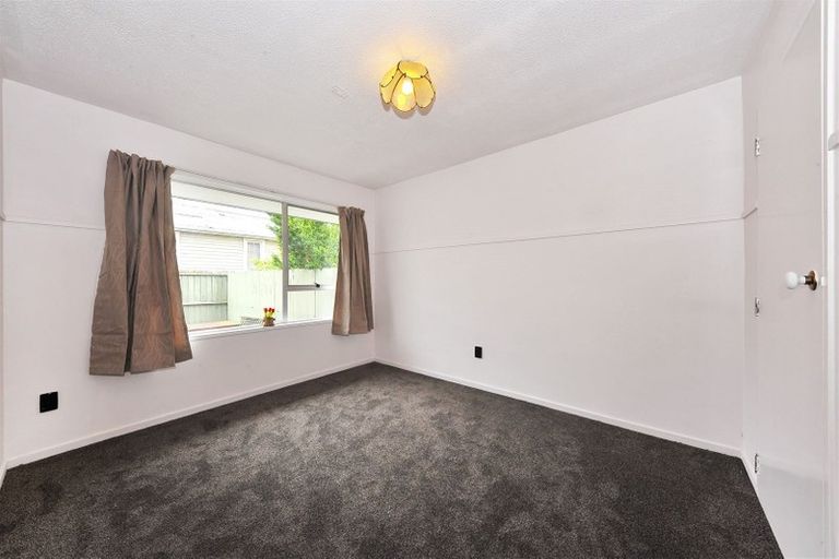 Photo of property in 2/287 Main South Road, Hornby, Christchurch, 8042