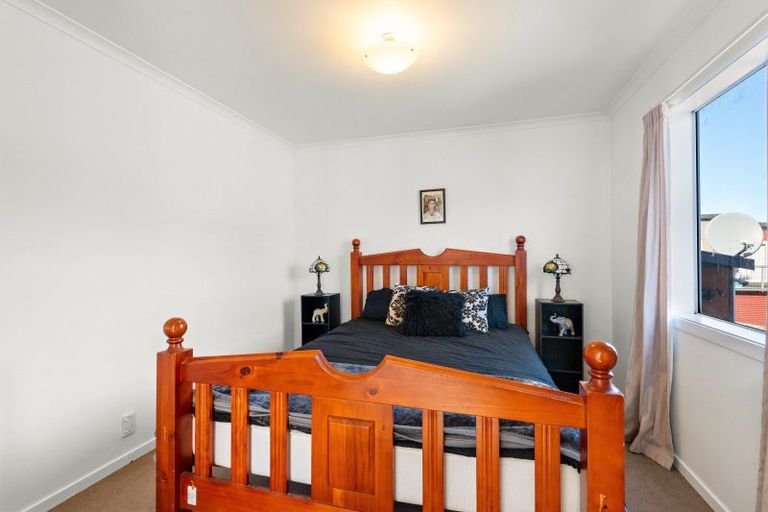 Photo of property in 2 Queen Street, Brighton, Dunedin, 9035