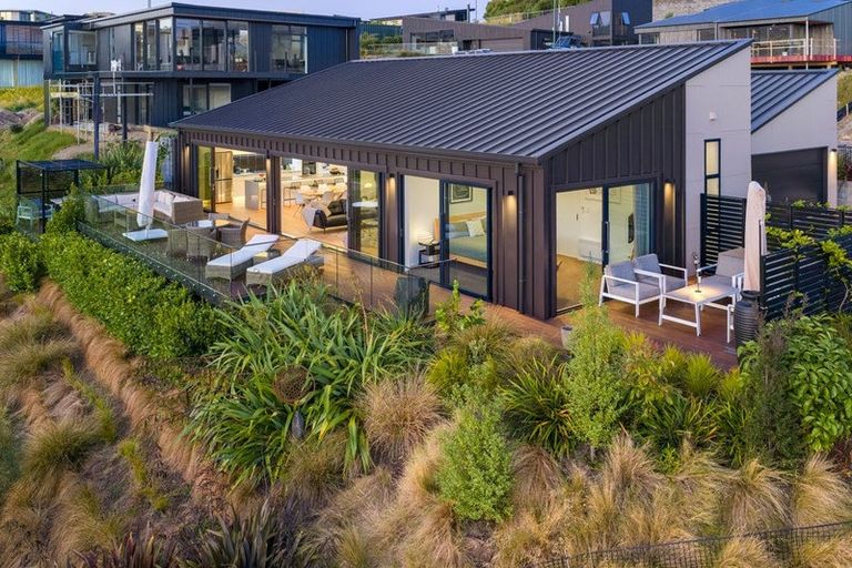 Photo of property in 10 Fairburn Place, Kaiteriteri, Motueka, 7197