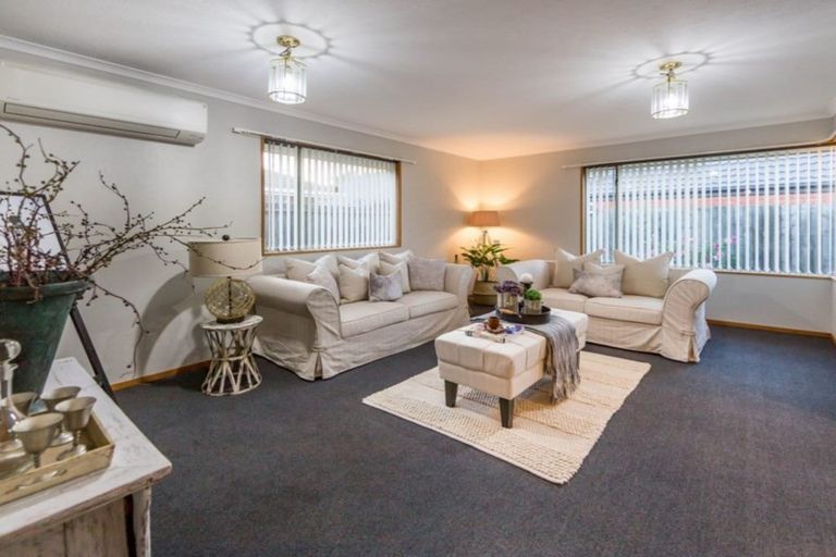 Photo of property in 1/15 Showgate Avenue, Sockburn, Christchurch, 8042