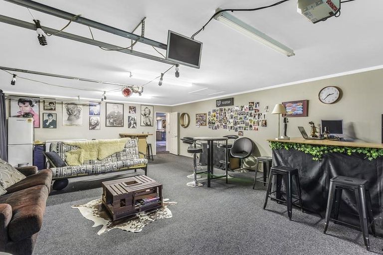 Photo of property in 260 Outram-mosgiel Road, North Taieri, Outram, 9073