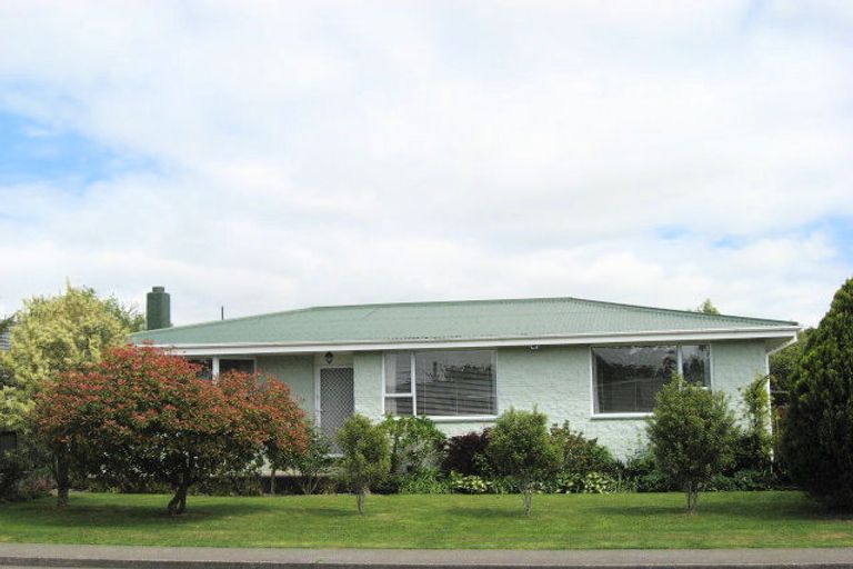 Photo of property in 55 Akaroa Street, Kaiapoi, 7630