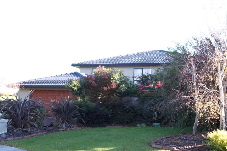 Photo of property in 30 Simon Owen Place, Golflands, Auckland, 2013