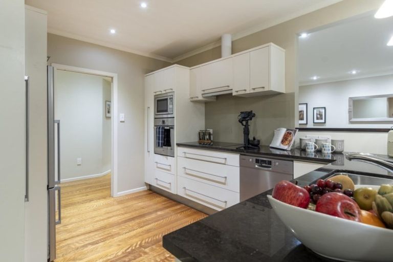 Photo of property in 17 Stratford Place, Otumoetai, Tauranga, 3110