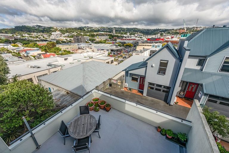 Photo of property in 6/88 Brougham Street, Mount Victoria, Wellington, 6011