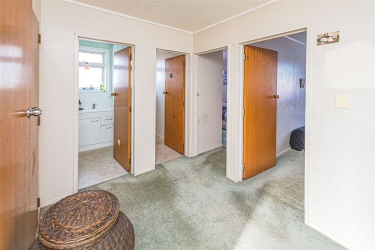 Photo of property in 22 Ruru Street, Waikanae, 5036