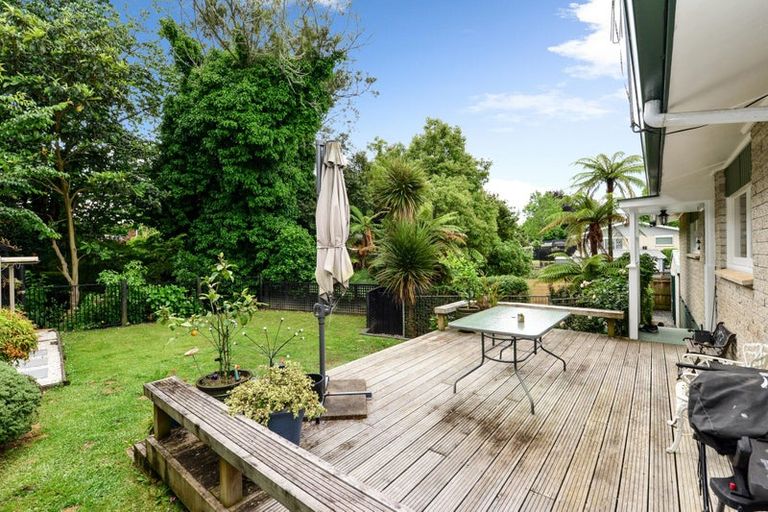 Photo of property in 9 Lorraine Place, Glenview, Hamilton, 3206