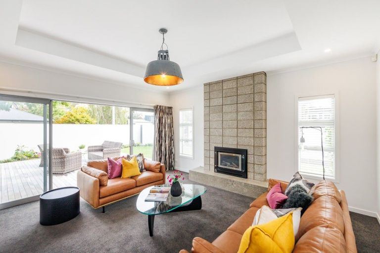 Photo of property in 1 Montgomery Terrace, Hokowhitu, Palmerston North, 4410