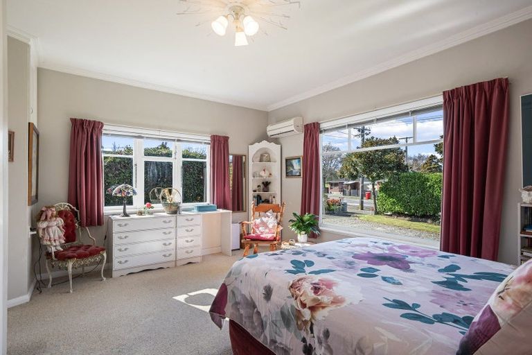 Photo of property in 361 Oxford Street, Levin, 5510